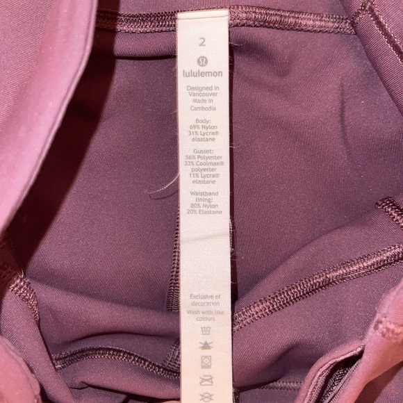 Lululemon Fast and Free High Rise Tight 25” - Size Burgendy, barely worn - Picture 2 of 2